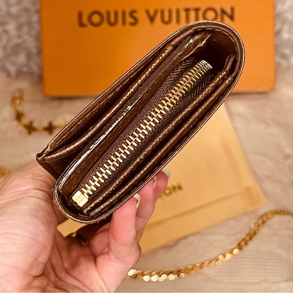 LOUIS VUITTON Tresor Wallet in Damier Ebene - Picture 8 of 16